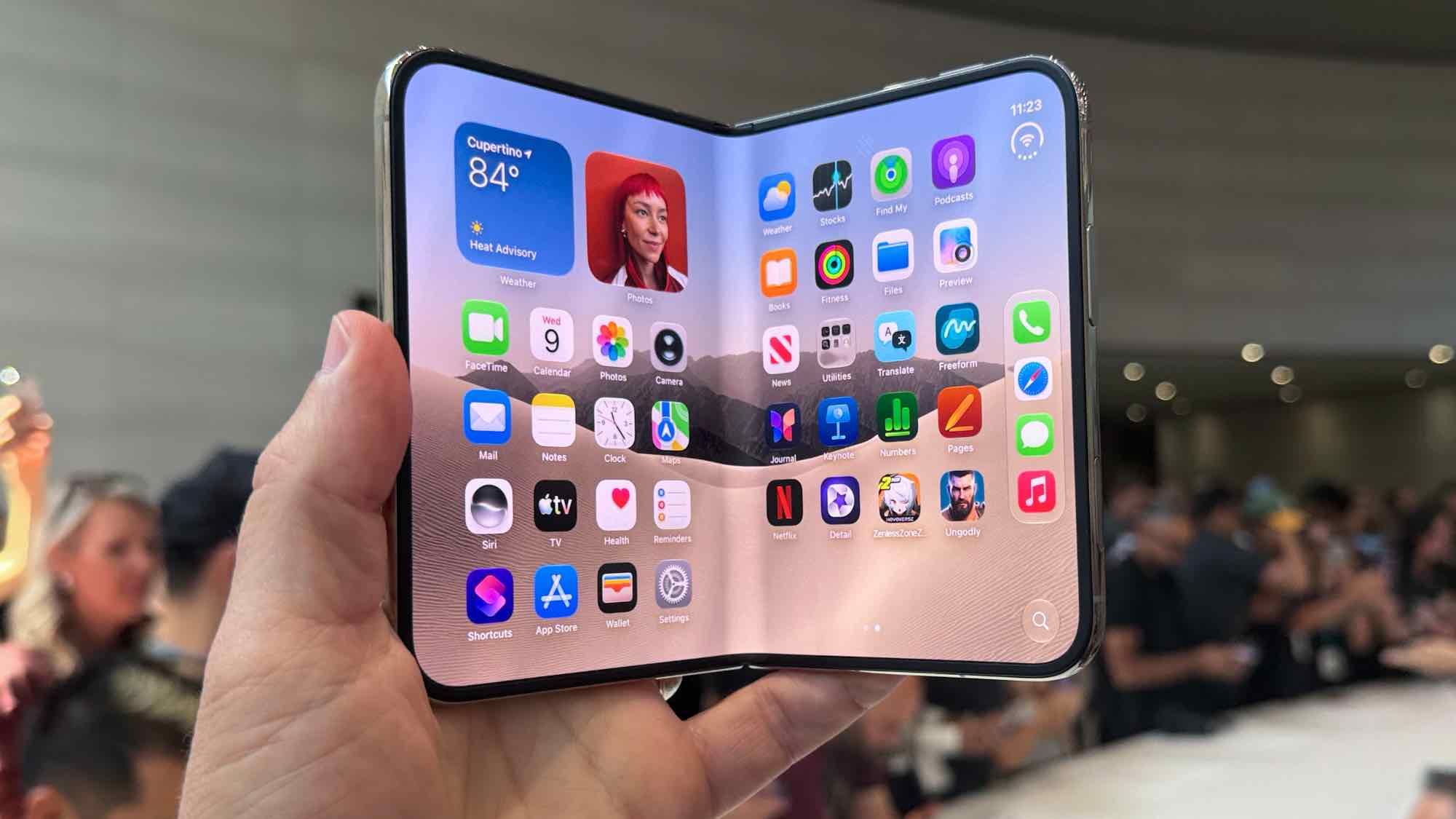 iPhone Duo Hands-On: Apple’s First Foldable Redefines the Category and Challenges Samsung