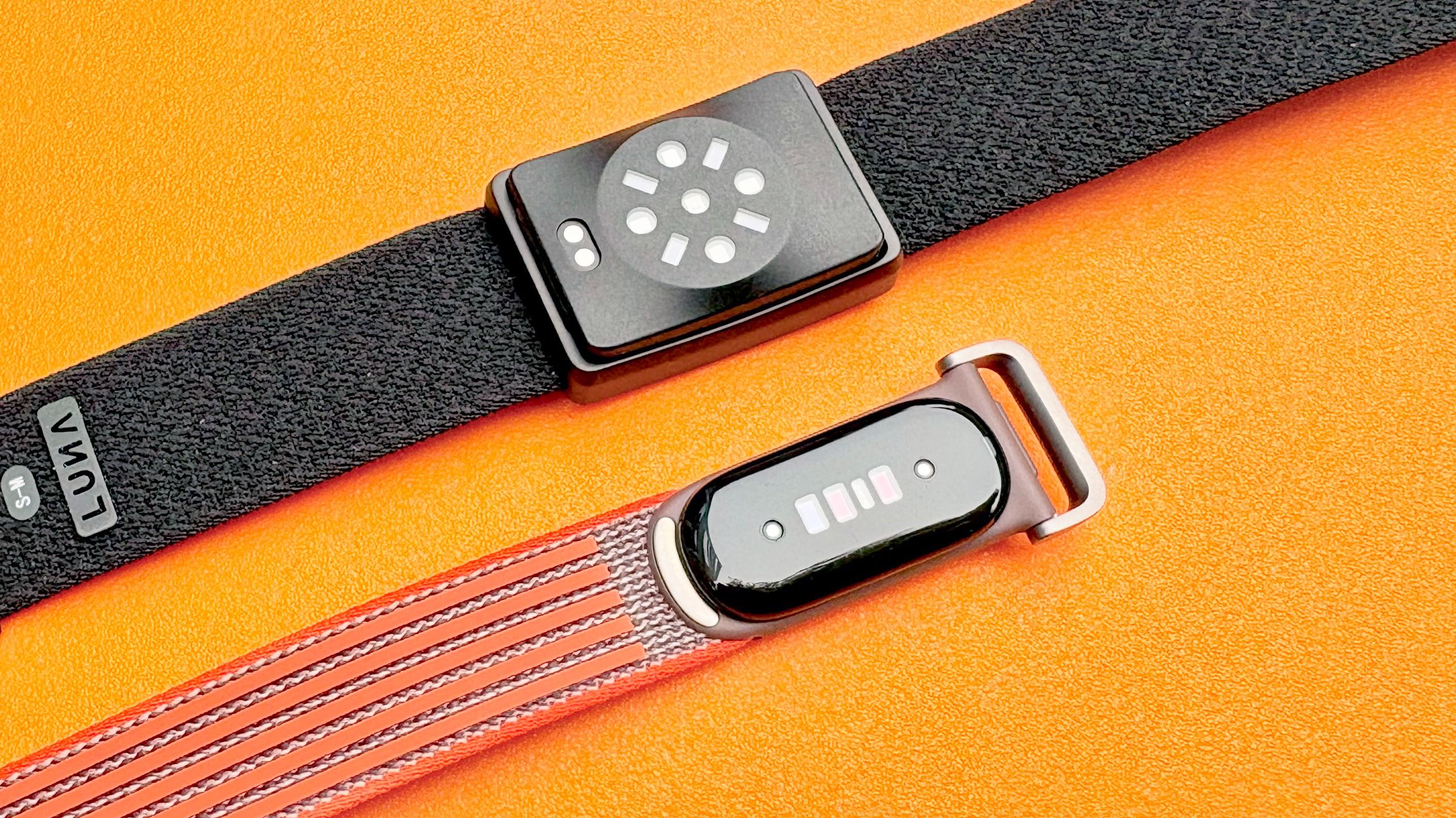 Luna Band vs Fitbit Air: Which Affordable Screenless Fitness Tracker Wins in 2026?